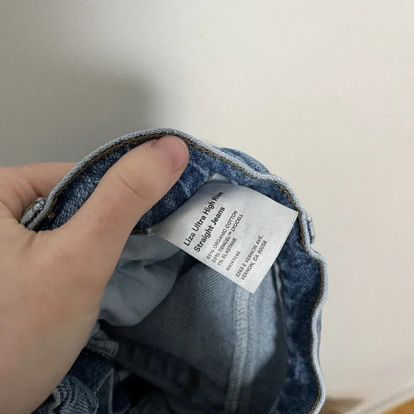 Reformation Liza Ultra High Rise Straight Organic Cotton Jeans in Blue‎ Malta 24 - Picture 7 of 10